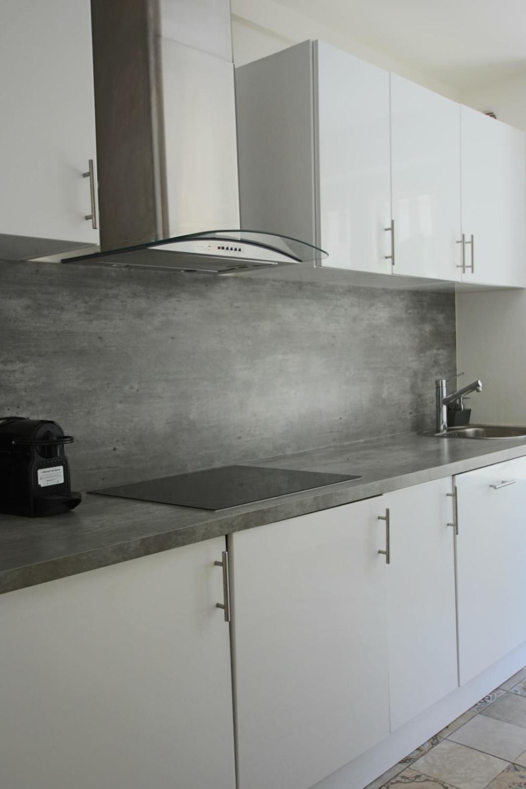 Air-conditioned Of 90 M2 Only 200 Meters Away From The Croisette