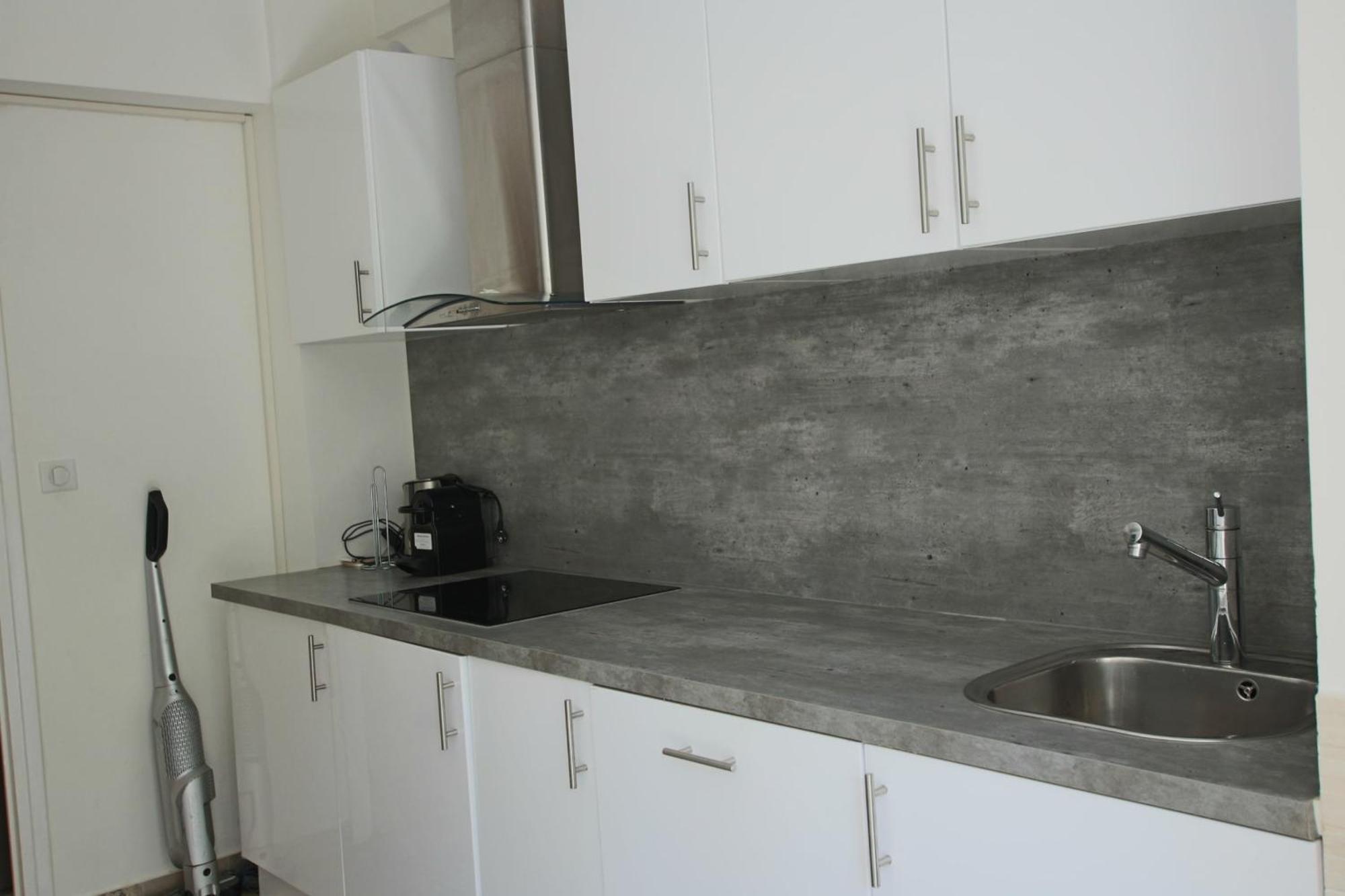 Air-conditioned Of 90 M2 Only 200 Meters Away From The Croisette Cannes