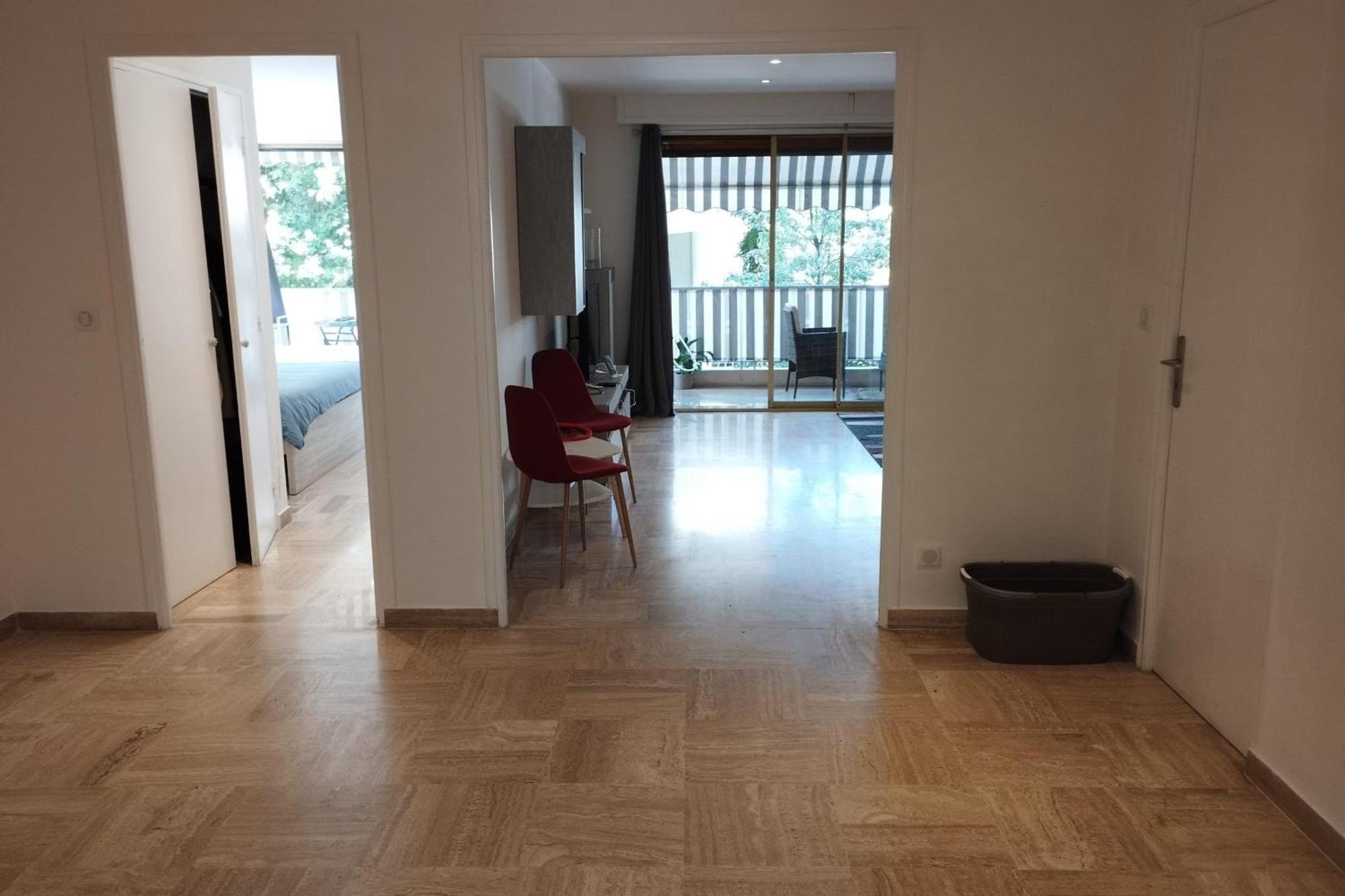 Air-conditioned Of 90 M2 Only 200 Meters Away From The Croisette
